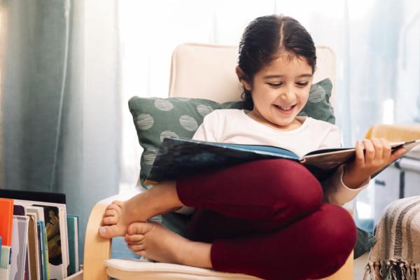 girl reading